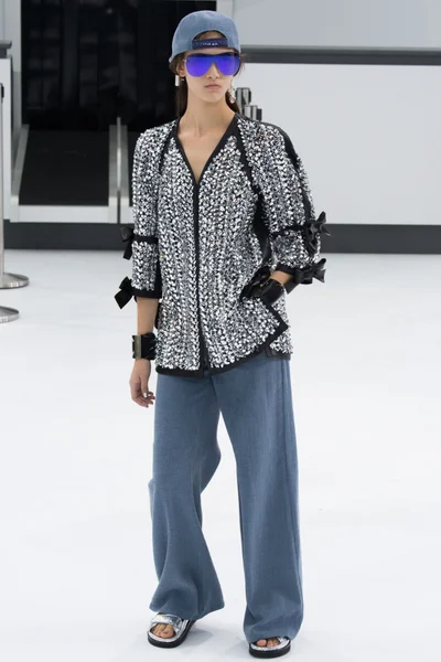 Look 93